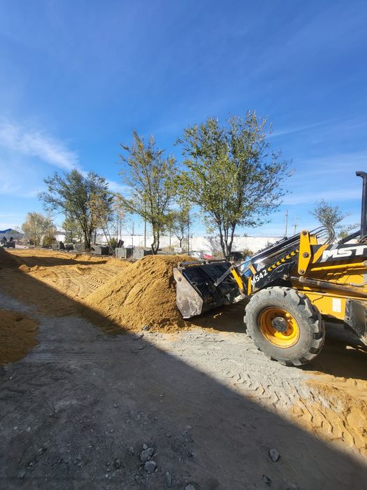 Срочно продам экскаватор погрузчик MST m542