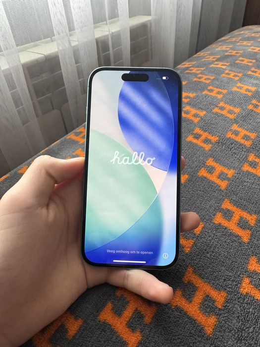 Продам 16 айфон.