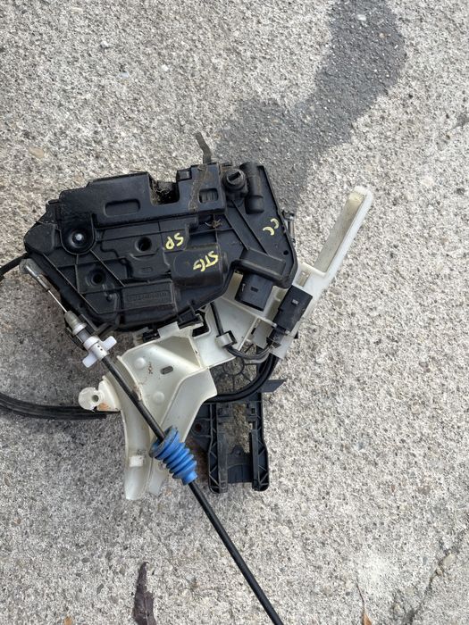 Broasca usa stanga / dreapta Fata spate Volkswagen passat CC maner usa