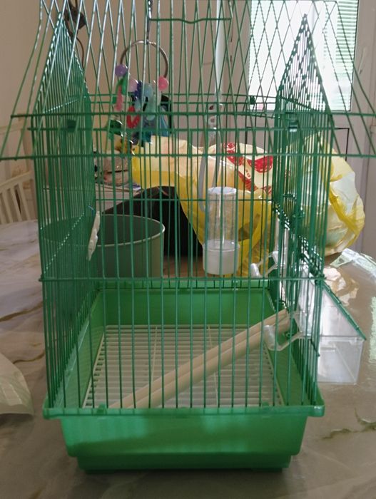Продам клетку для попугаев