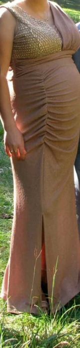 Vând rochie de ocazie lungă ,sandale Nr 38 , gentuță, agrafă !