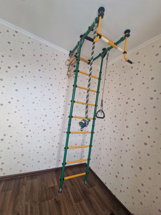 Продам шведский стенку