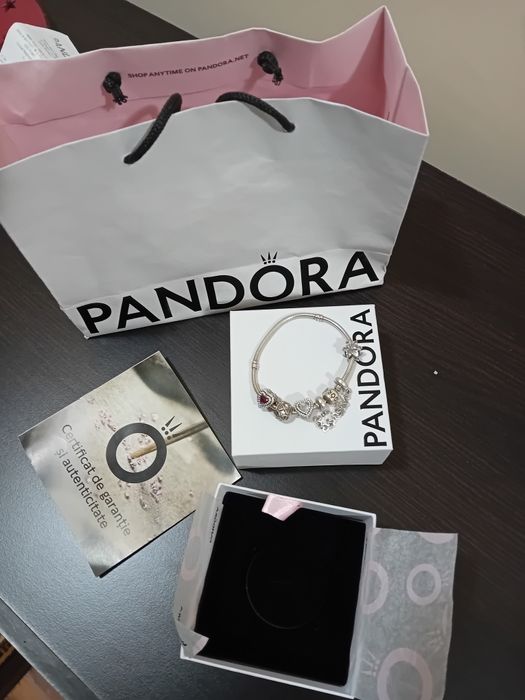 Vând brățară Pandora