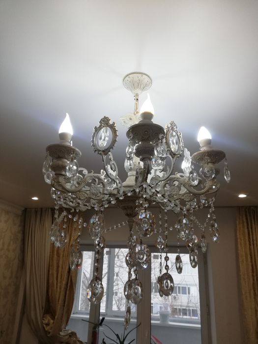 Продам люстры по 10000 и 5000