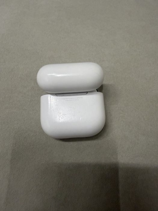 AirPods 4 оригинал