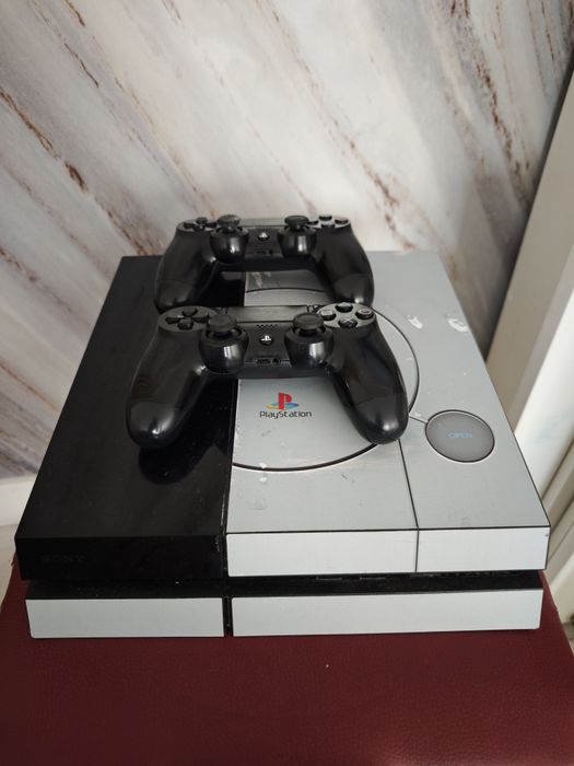 Playstation 4, 2 джойстика 3 игр