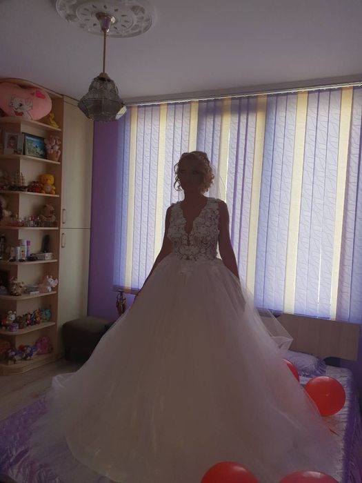 Булчинска рокля с було