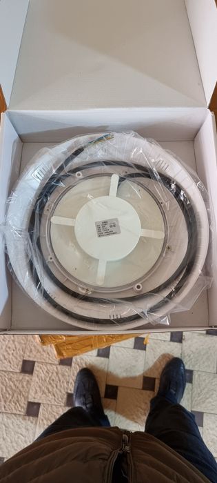 Фонарь для бассейна