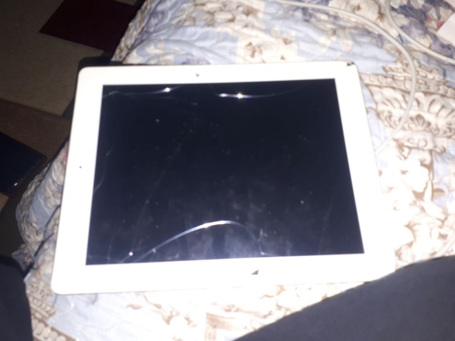 iPad 4 есть торг или обмен на смартфон