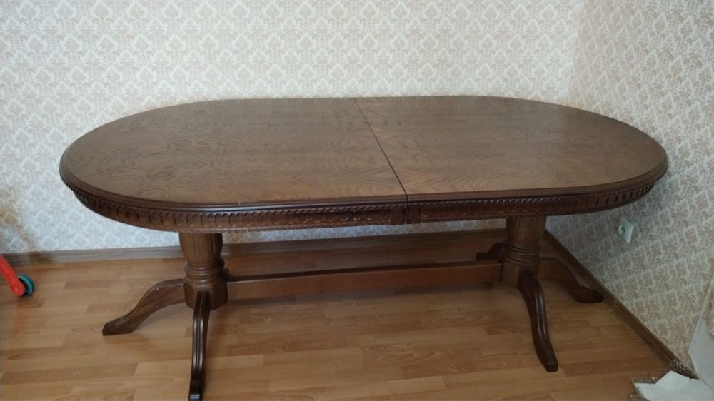 Срочно)Продам стол со стульями 6 шт