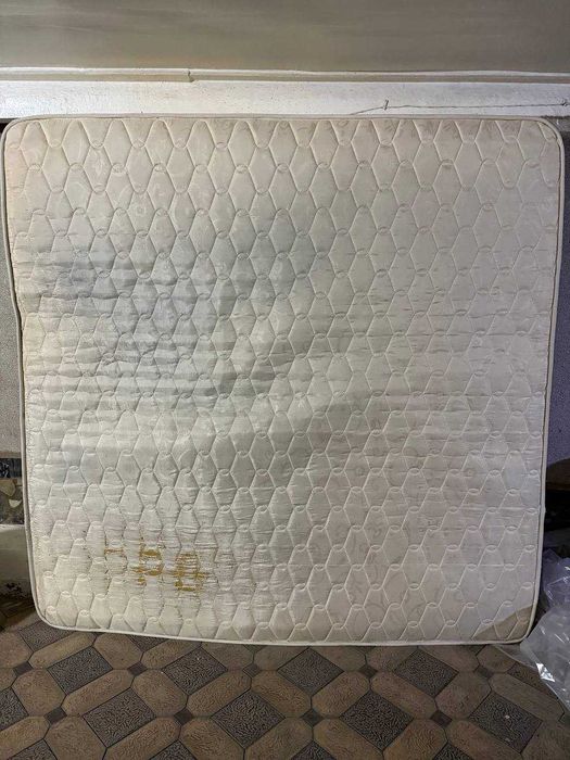 Матрас отдадим даром