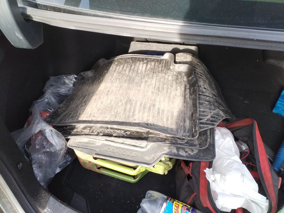 Полики резиновы Corolla 5000тг