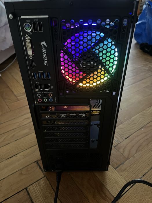 Гейминг компютър настолен