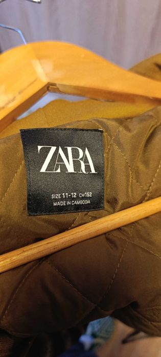 Продавам яке тип риза ZARA размер 152