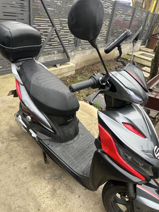 Scuter electric fara permis