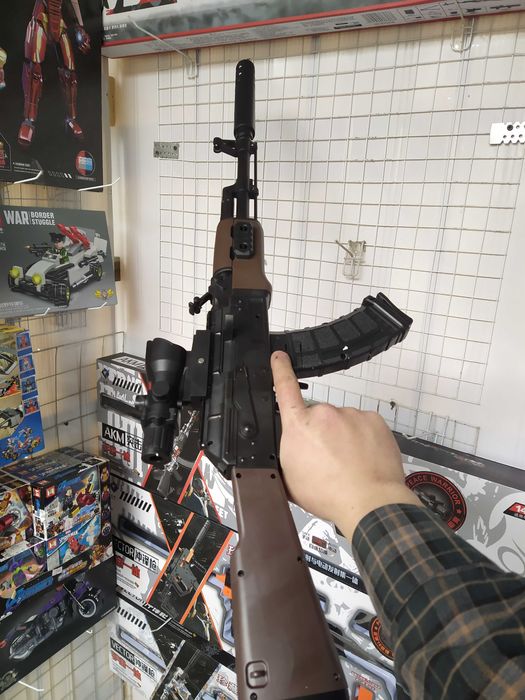 **"Маленькие Герои: Захватывающие Приключения с Arbizz M416!"**