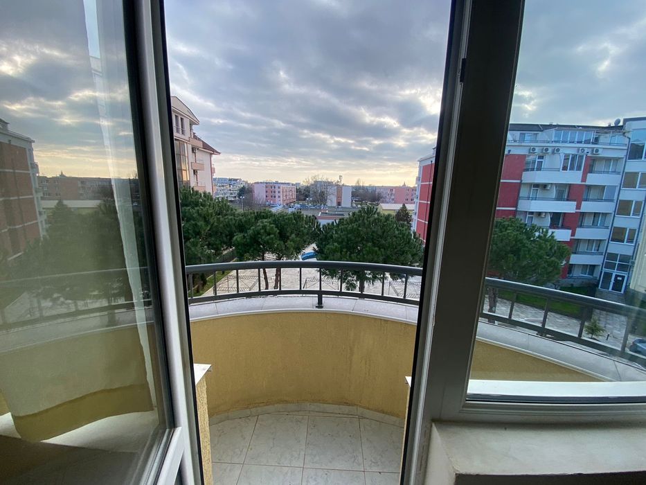 Продавам Апартамент
