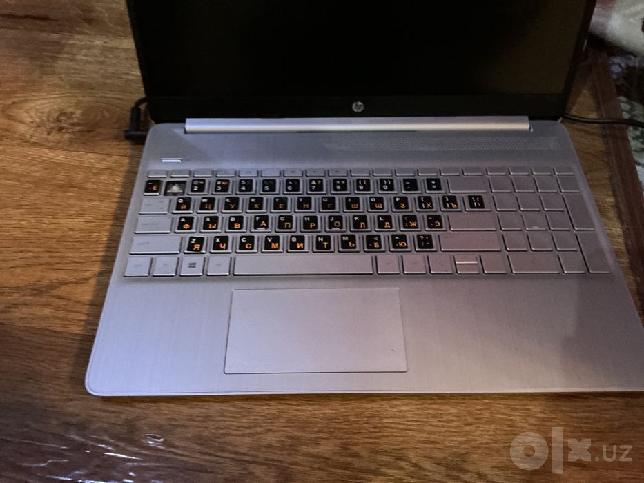 Продаю ноутбук HP офисный