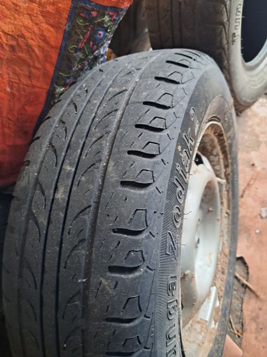 Резина на13 хтс .