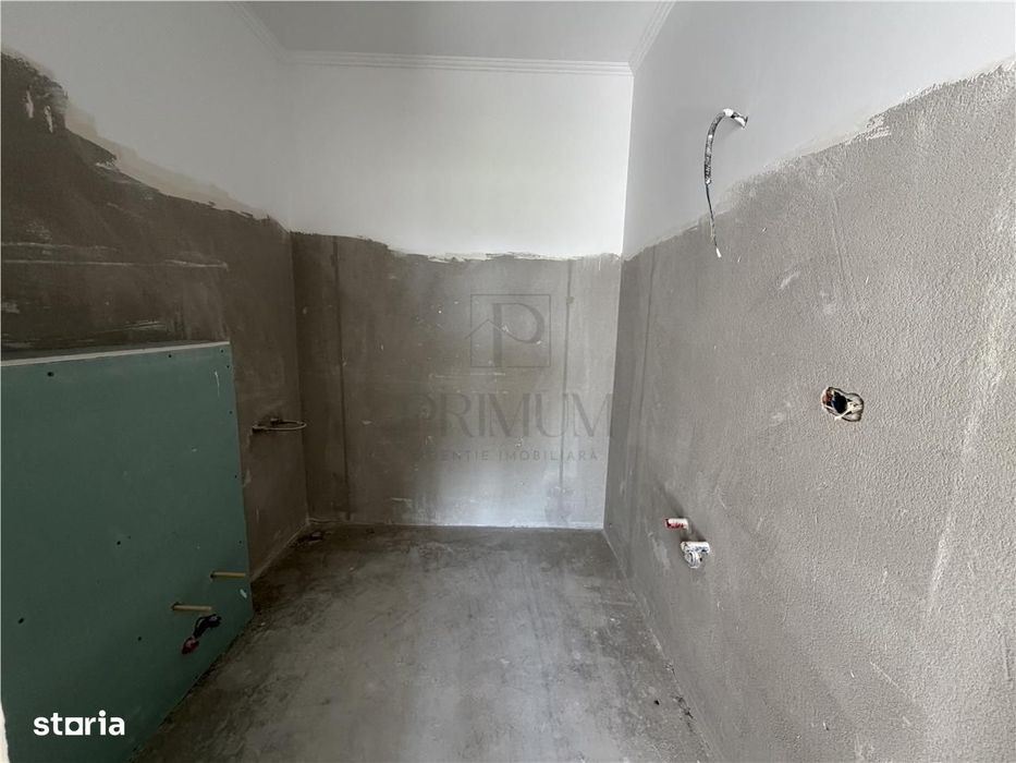 Apartament 3 camere - bucatarie separata - curte proprie