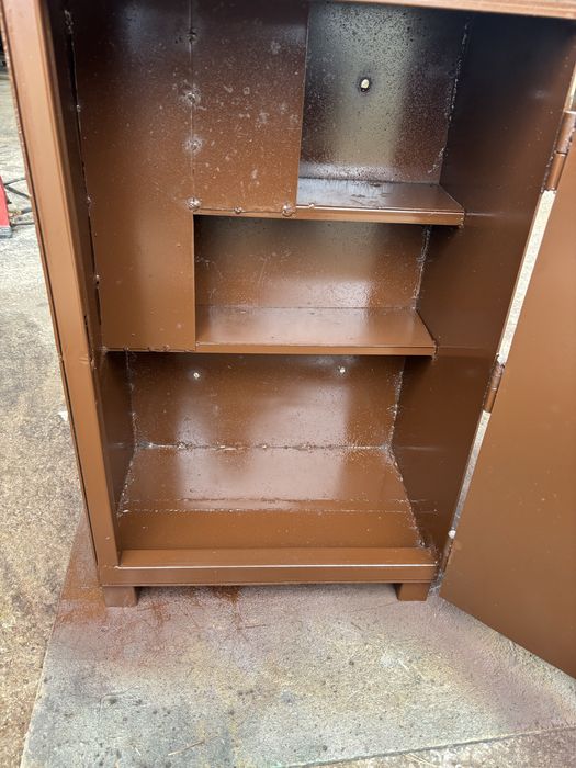 Сейф офисный.