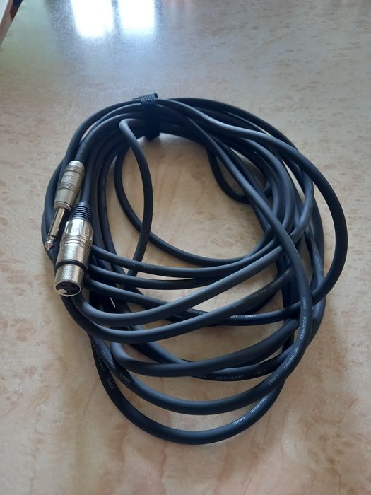 Продам проводной микрофон.