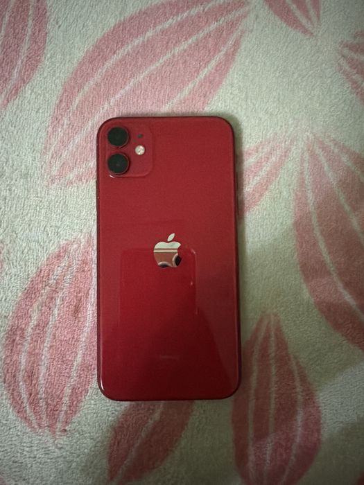 Продам айфон 11