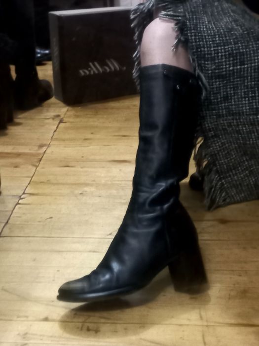 Продаются САПОЖКИ брендовые