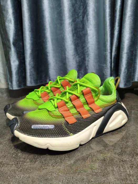 Оригинальные кроссовки Adidas