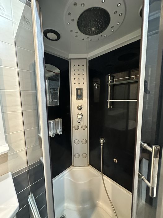 Продам душевую кабину б/у