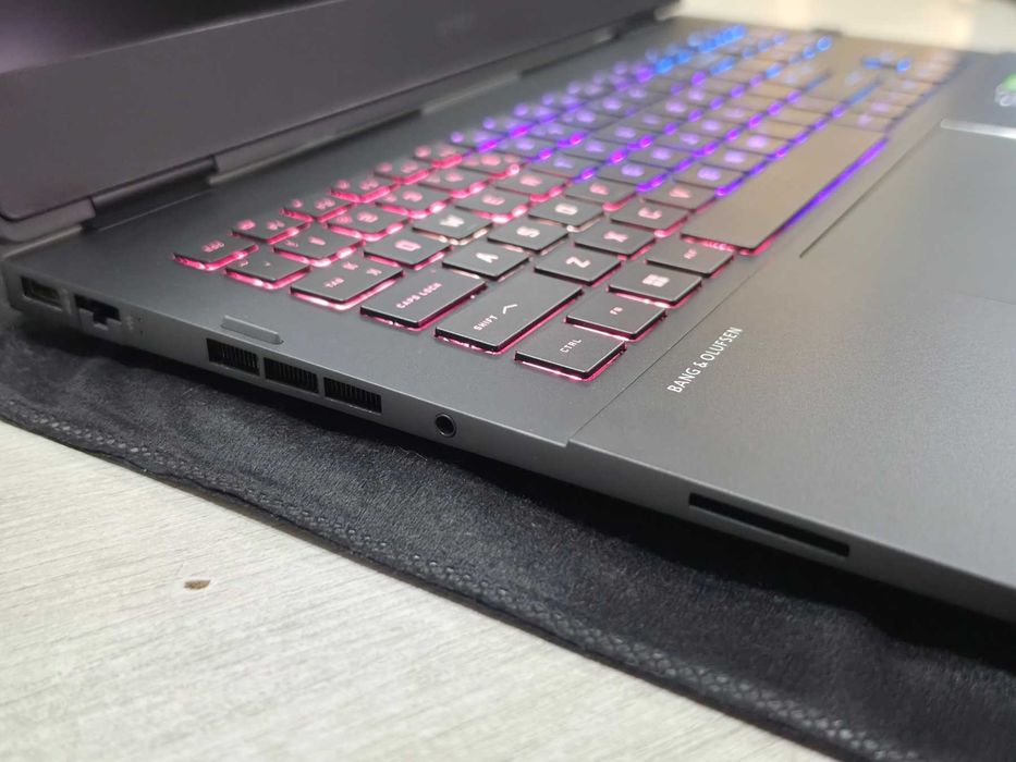 HP OMEN 16, 16.1", Windows 11 Home, AMD Ryzen™ 7, 16GB RAM, 1TB SSD, NVIDIA® GeForce RTX™ 3060