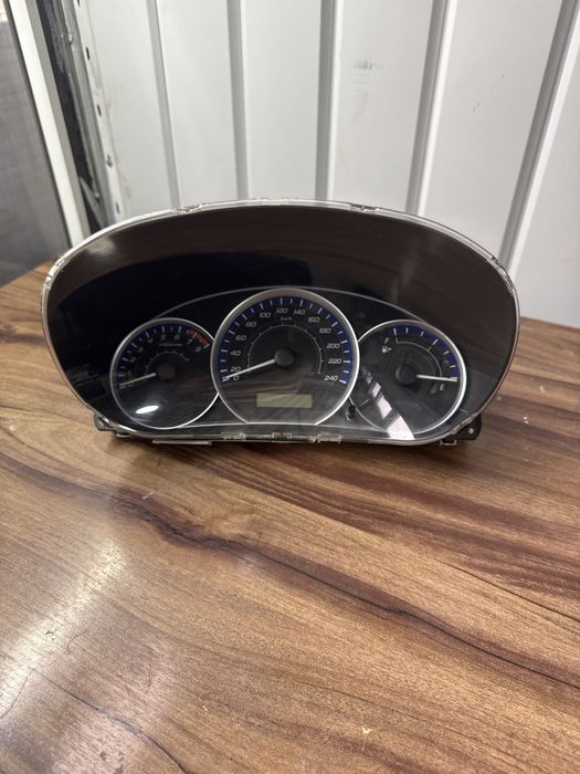 Щиток приборов на субару форестер