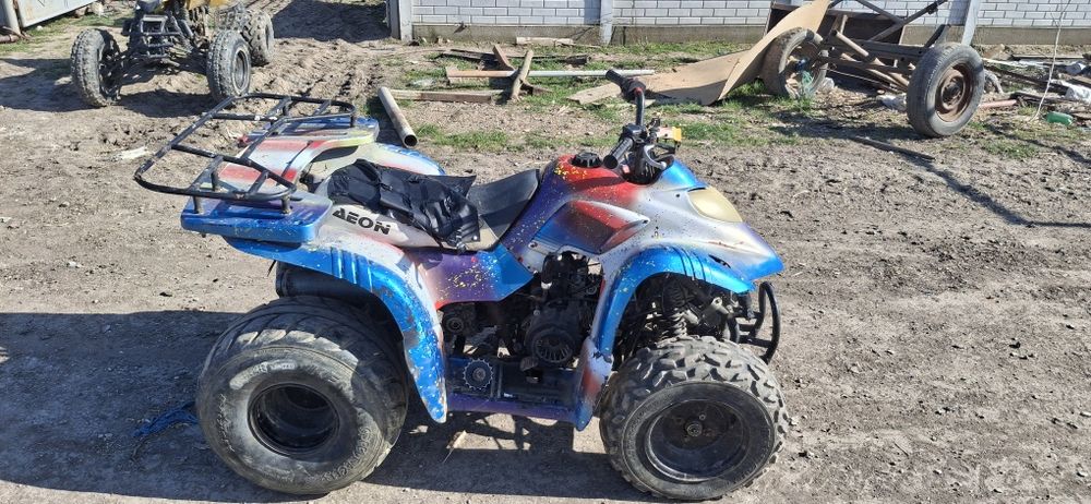 Vand atv de 180 citiți descrierea