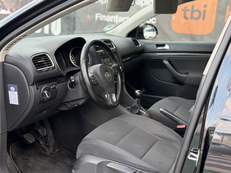 Vand Golf VI 1,2 Benzina  Impecabila Recent Adusa