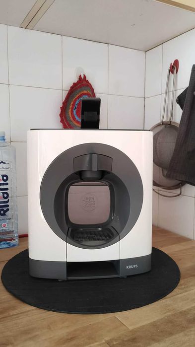 Кафемашина Dolce Gusto-oblo Krups с капсули