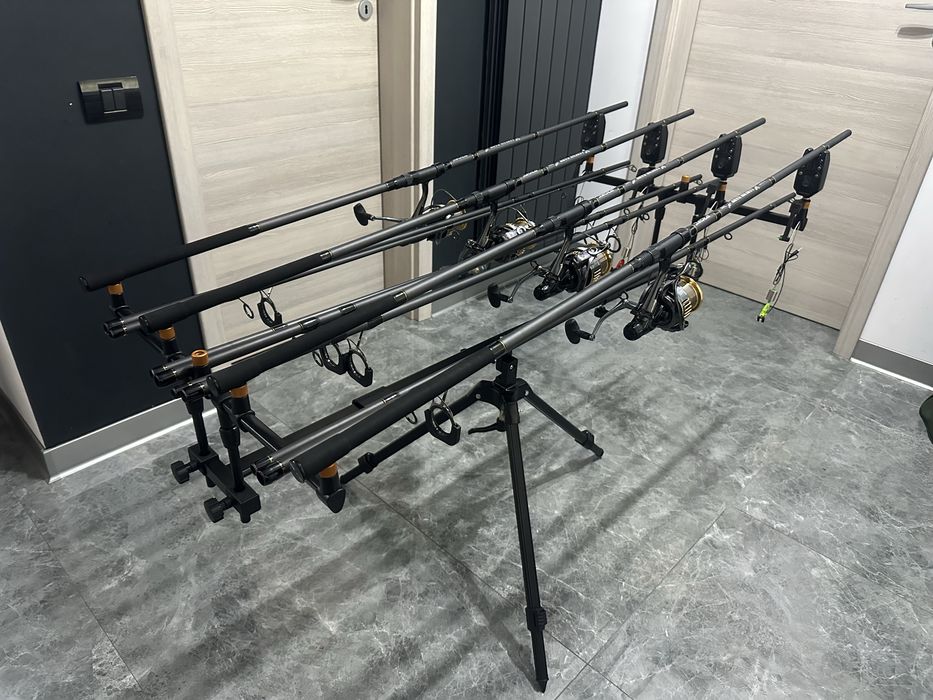 SET Complet Crap 4 Lansete PRO FL Legend + 4 Mulinete Robinhan Adventure TJ 6000- NOU