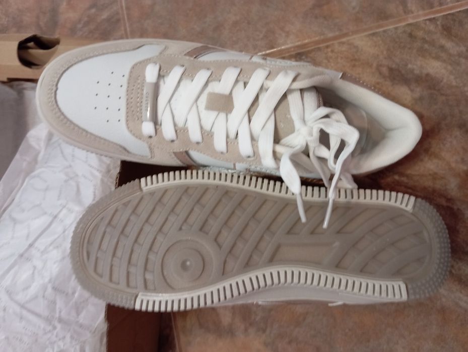 Маратонки 38номер