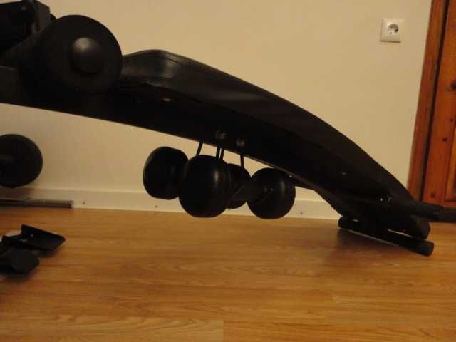 лежанка за коремни преси с две гири в комплект - 42 евро