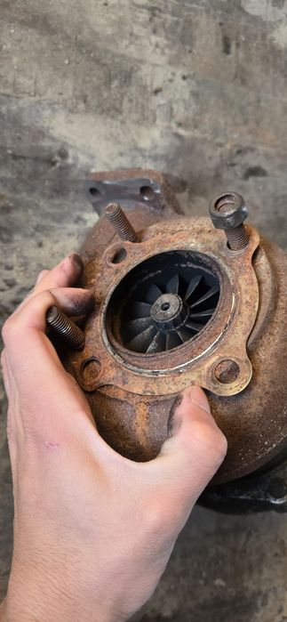 Turbina excavator liebherr 922 Turbo turbosuflanta