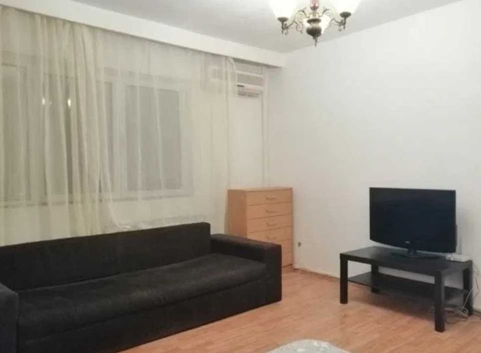 Дава се под наем Едностаен апартамент в Пловдив, Изгрев - 30 кв.м за 153 € - Снимка #1