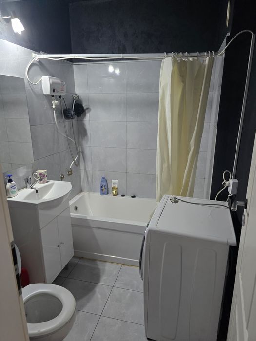 Garsoniera de închiriat