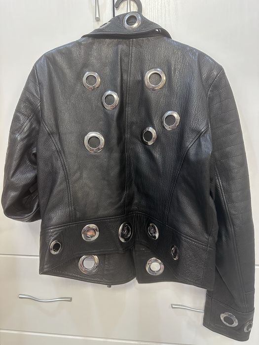 Продам куртку крупнозернистая натуральная кожа. Турция