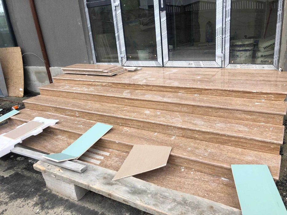 Travertin            noche