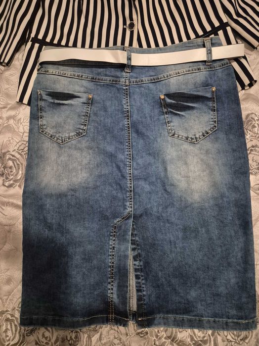 Сако и дънкова пола