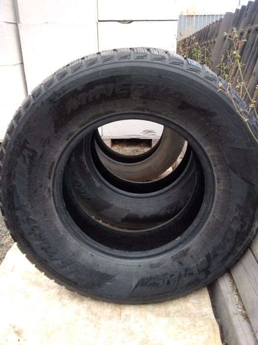 Продам шины зимние