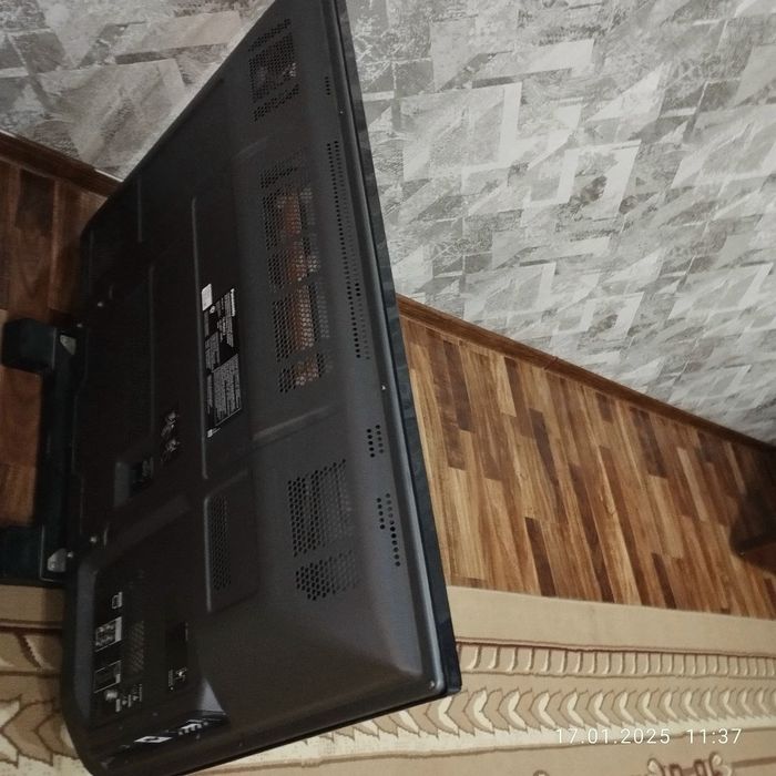 Телевизор Panasonic 42 размер б/у