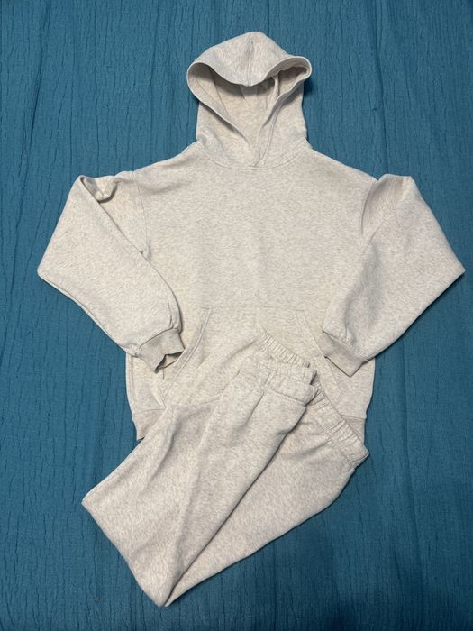 Спортен есип на H&M, подходящ за момиче на възраст 10-11г, 146