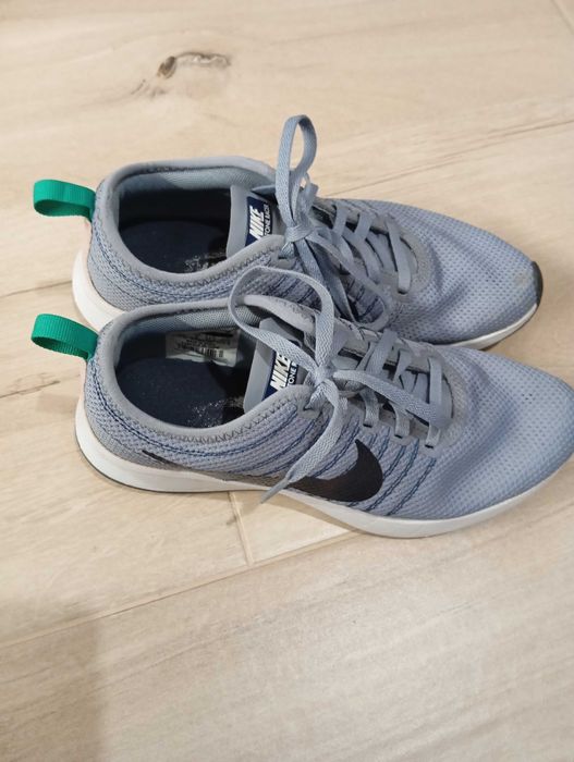 Маратонки Nike 37.5