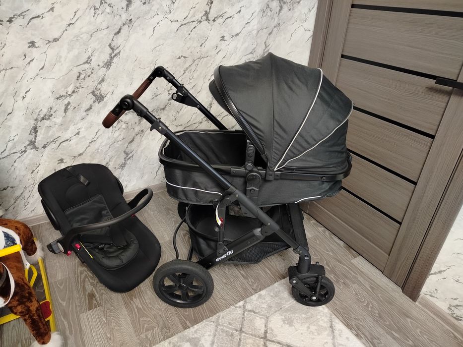 Коляска с автокреслом