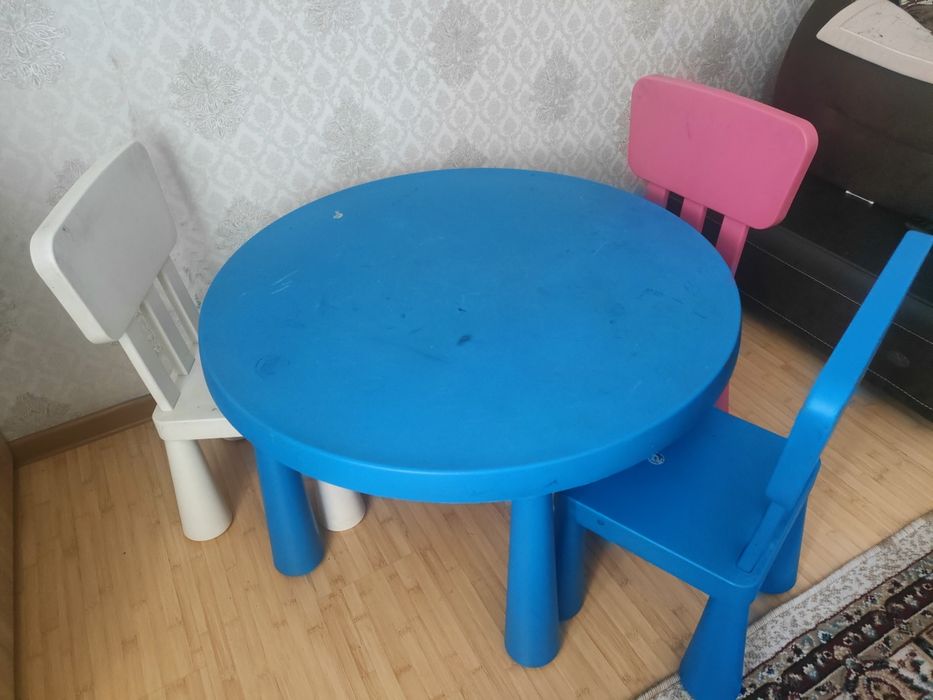 Скидка! Столик и стулья